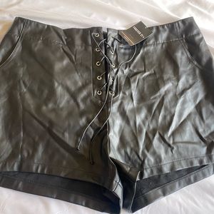 Forever 21+ Solid Black Lace Up Shorts (Size 2X)